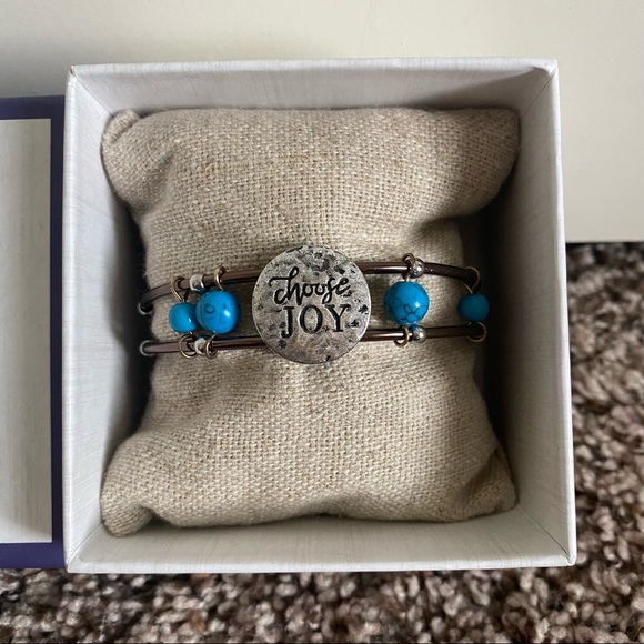 "Choose Joy" Beaded Bracelet - Picture 2 of 9